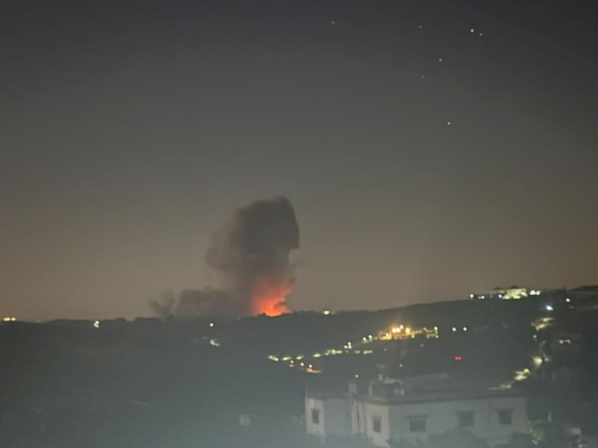 تفجيرات عنيفة في زوطر الشرقية وحداثا وكفرتبنيت والطيبة